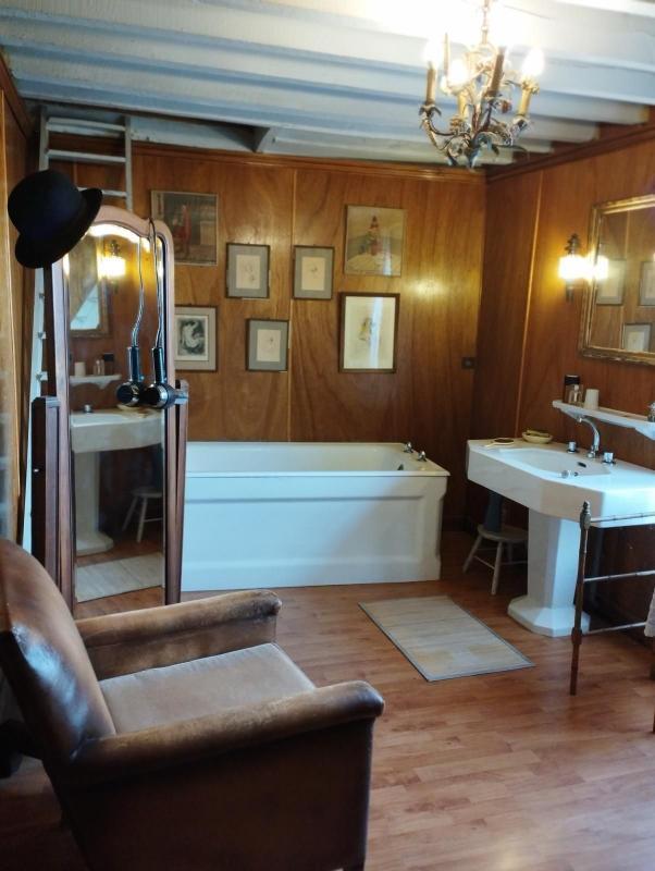 Maison - 285 m² - 10 pièces