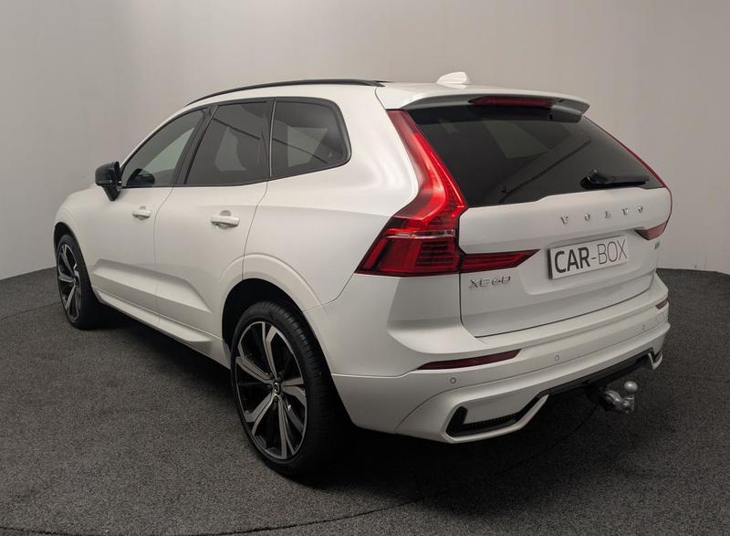 Volvo Xc60 B4 197 Ch R Design Bva Harman Kardon Attelage Toit Ouvrant