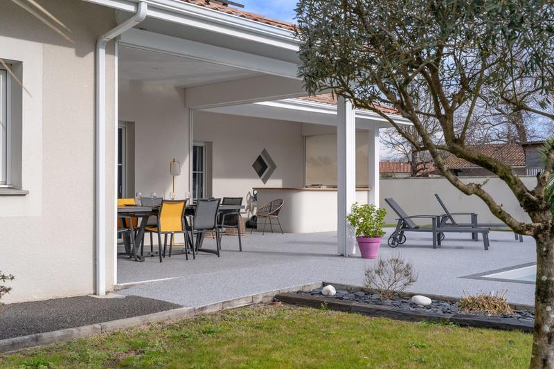 Maison - 180 m² - 6 pièces