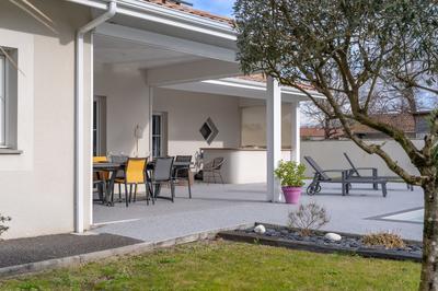 Maison - 180 m² - 6 pièces