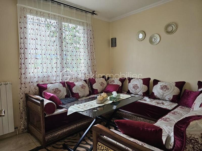 Maison - 177 m² - 8 pièces