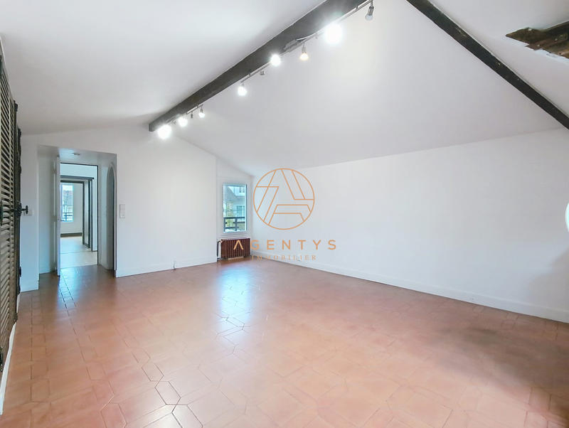 Maison - 111 m² - 5 pièces