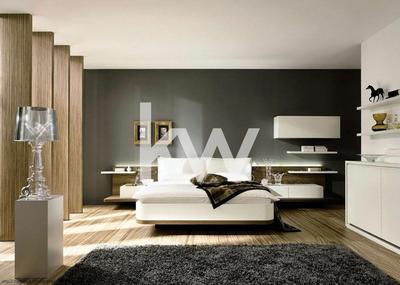 Appartement - 93 m² - 4 pièces