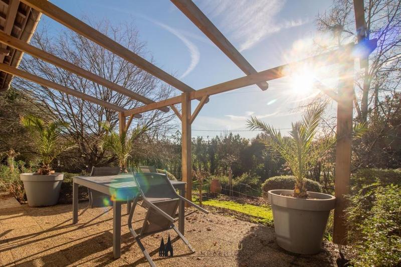 Maison - 260 m² - 8 pièces