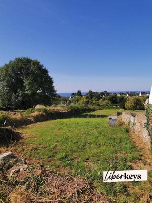 Terrain constructible - 1 650 m²