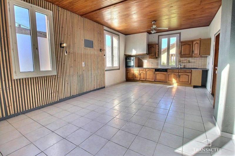 Remise - 100 m² - 4 pièces