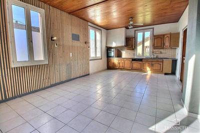 Remise - 100 m² - 4 pièces