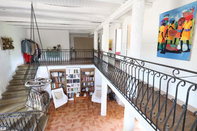 Maison - 218 m² - 8 pièces