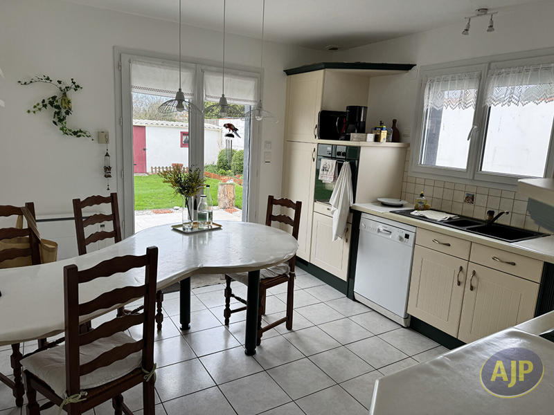 Maison - 114 m² - 6 pièces