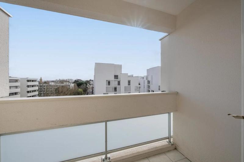 Appartement - 96 m² - 4 pièces