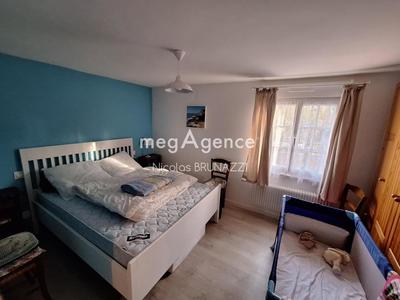 Maison - 187 m² - 7 pièces