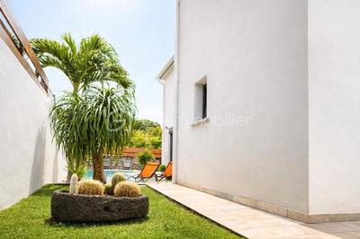 Maison - 176 m² - 5 pièces