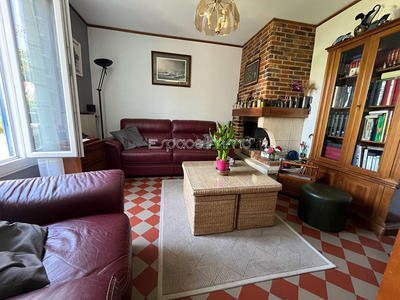 Maison - 93 m² - 4 pièces