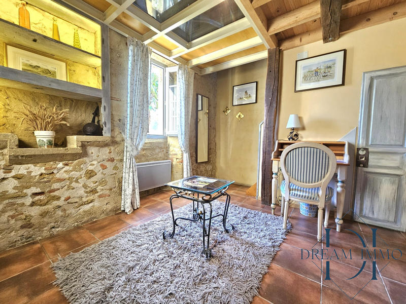 Maison - 565 m² - 15 pièces