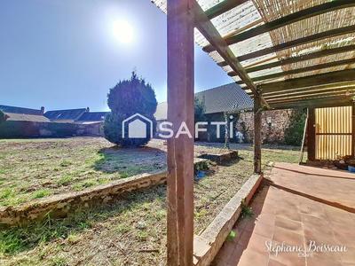 Maison - 201 m² - 6 pièces