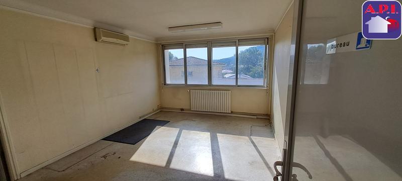 Local d'activités - 606 m² - 8 pièces