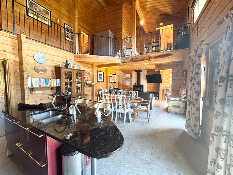 Maison - 157 m² - 5 pièces