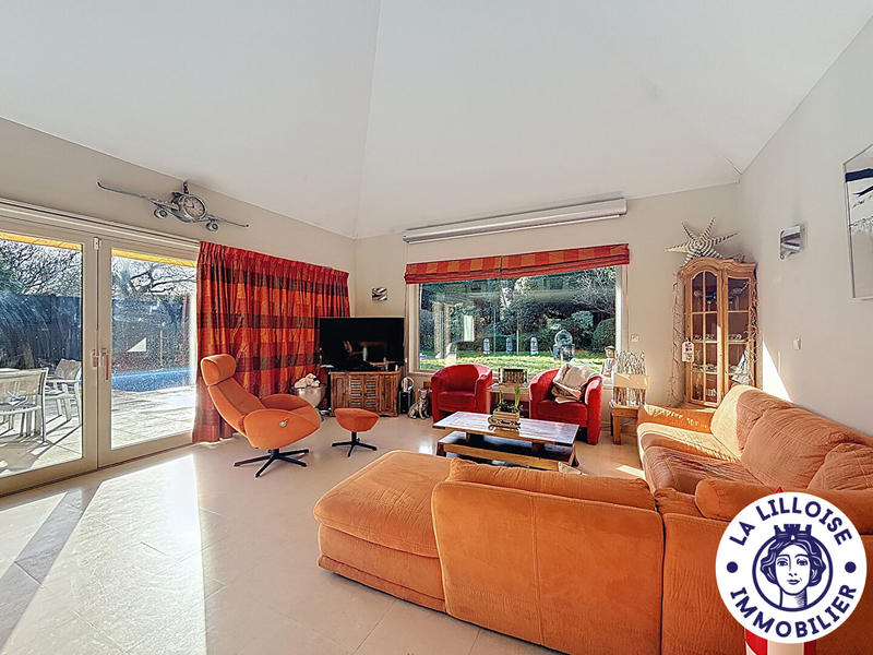 Maison - 196 m² - 8 pièces