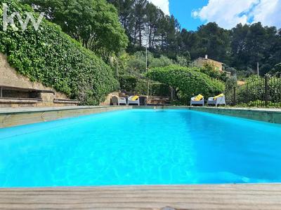 Maison - 172 m² - 8 pièces