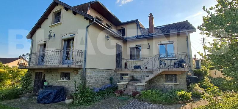 Maison - 150 m² - 7 pièces