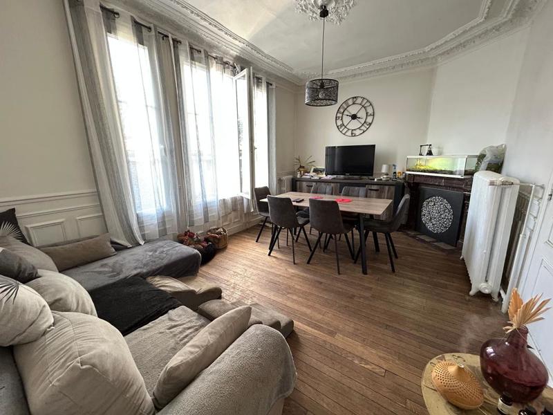 Maison - 212 m² - 6 pièces