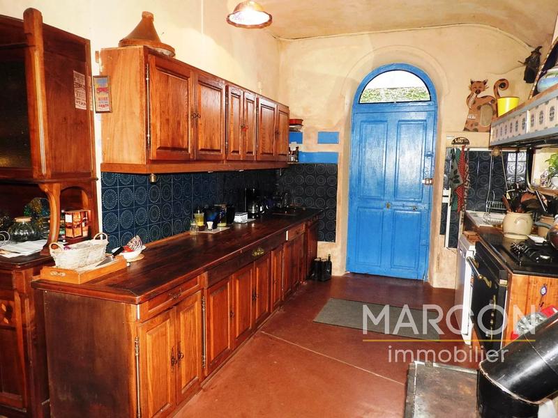 Maison - 320 m² - 10 pièces