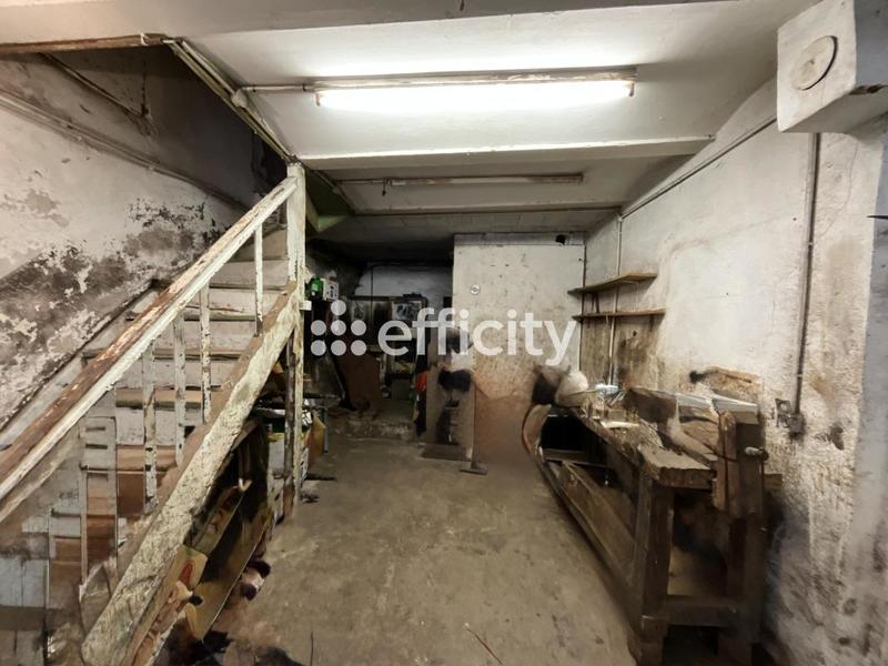 Immeuble - 148 m² - 6 pièces