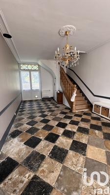 Maison - 590 m² - 20 pièces