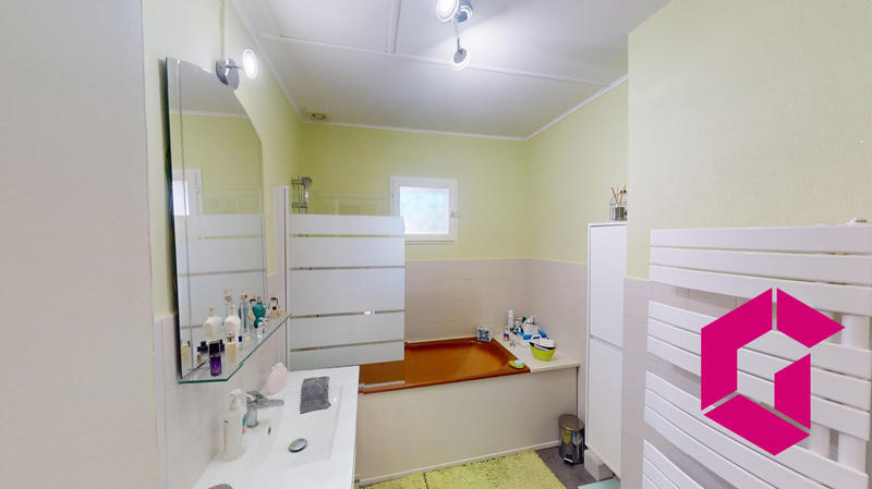 Maison - 134 m² - 7 pièces