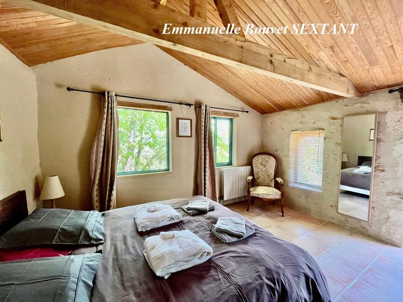 Maison - 217 m² - 7 pièces