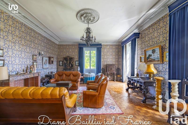 Maison - 545 m² - 12 pièces