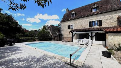 Maison - 160 m² - 5 pièces