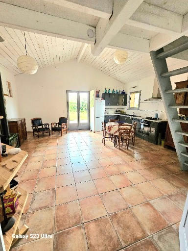 Maison - 92 m² - 5 pièces