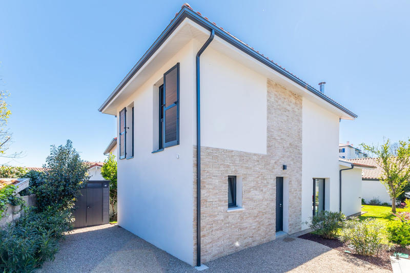 Maison contemporaine - 114 m² - 5 pièces