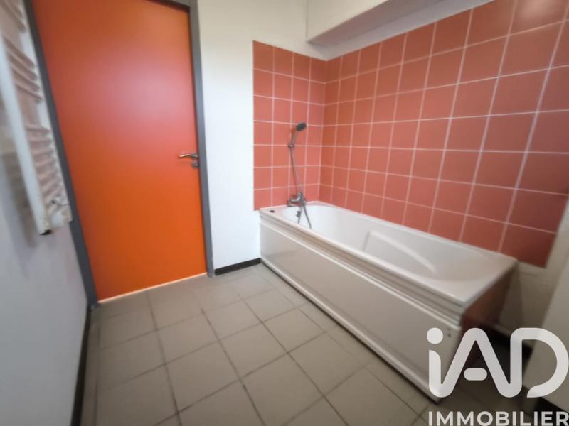 Maison - 99 m² - 5 pièces