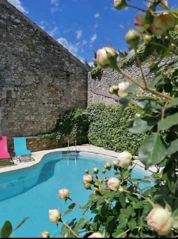 Propriété - 430 m² - 25 pièces