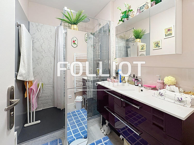 Appartement - 93 m² - 4 pièces