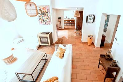 Maison - 240 m² - 7 pièces