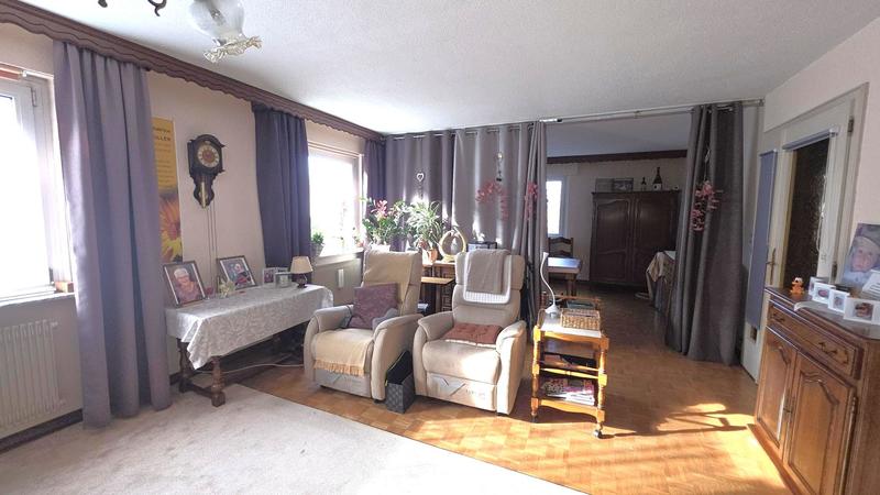 Maison - 303 m² - 10 pièces