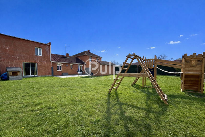 Maison - 102 m² - 7 pièces