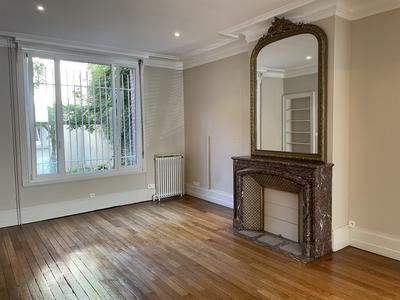 Maison - 212 m² - 6 pièces