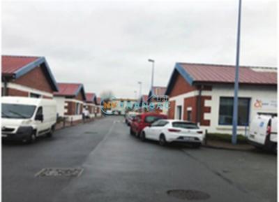 Local d'activités - 322 m²