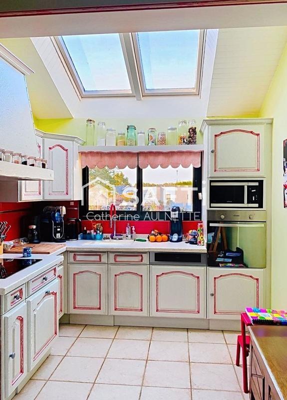 Maison - 143 m² - 6 pièces