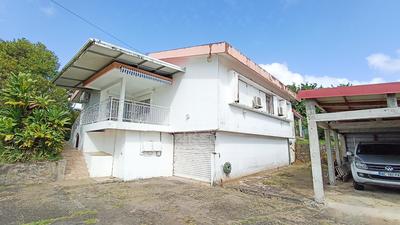 Maison - 174 m² - 5 pièces