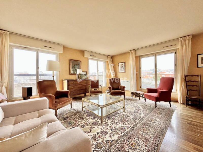 Appartement - 158 m² - 7 pièces