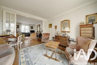 Maison de ville - 240 m² - 8 pièces