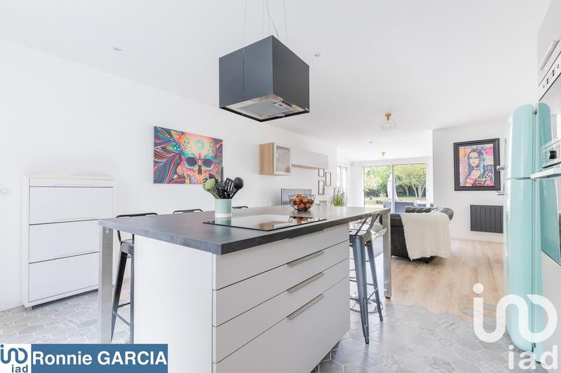 Maison - 95 m² - 5 pièces