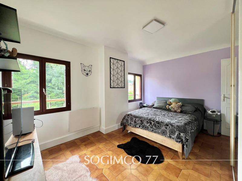 Maison - 183 m² - 8 pièces