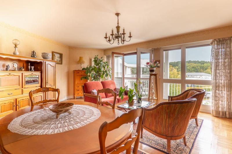 Appartement - 102 m² - 4 pièces