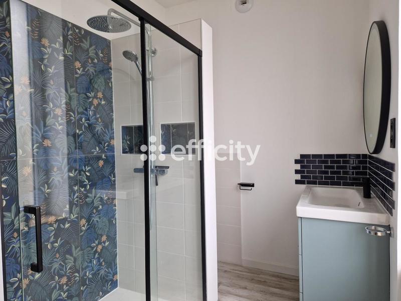 Maison - 197 m² - 9 pièces